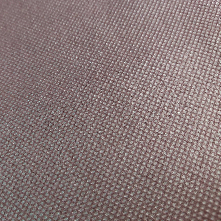 不織布の表面は凸凹している