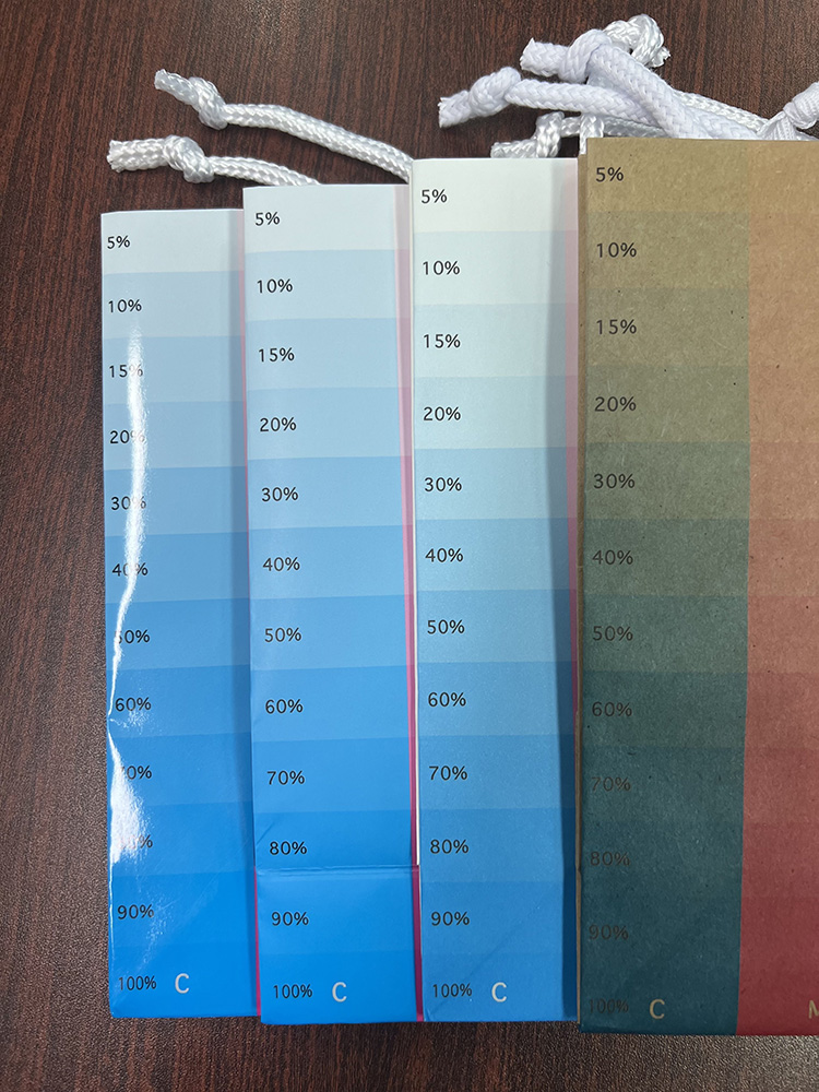 シアン（C） の比較、上から薄い色（5％）～下にいくほど濃く（100％）なる