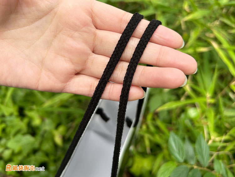 ハンドルは人気ナンバーワン！アクリルスピンドル紐