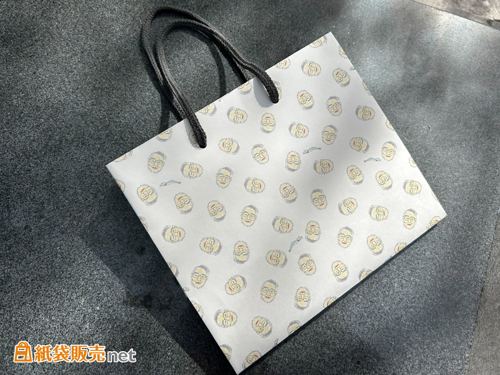 思わず持ち歩きたくなるオリジナル紙袋