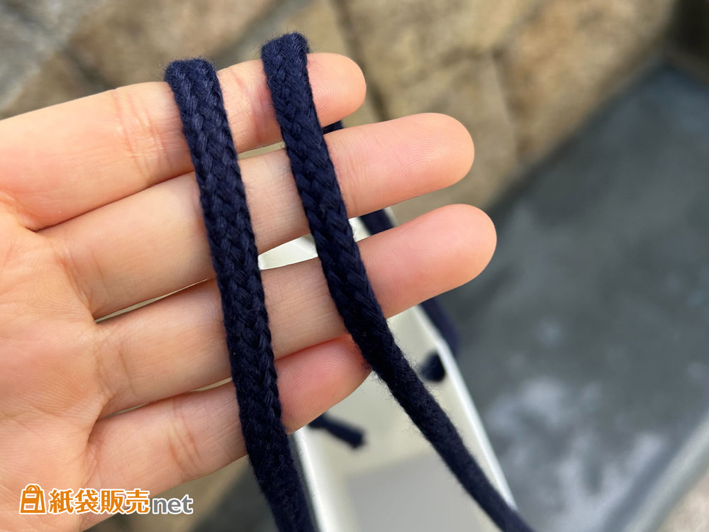 人気の高い「アクリルスピンドル紐」