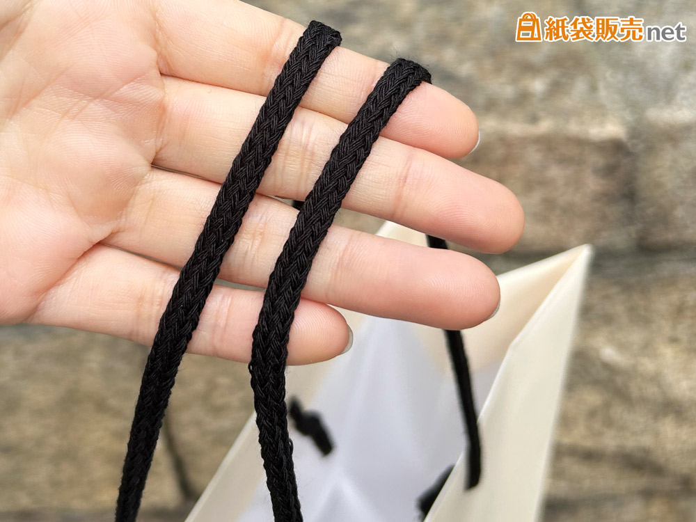 人気No.1のアクリルスピンドル紐